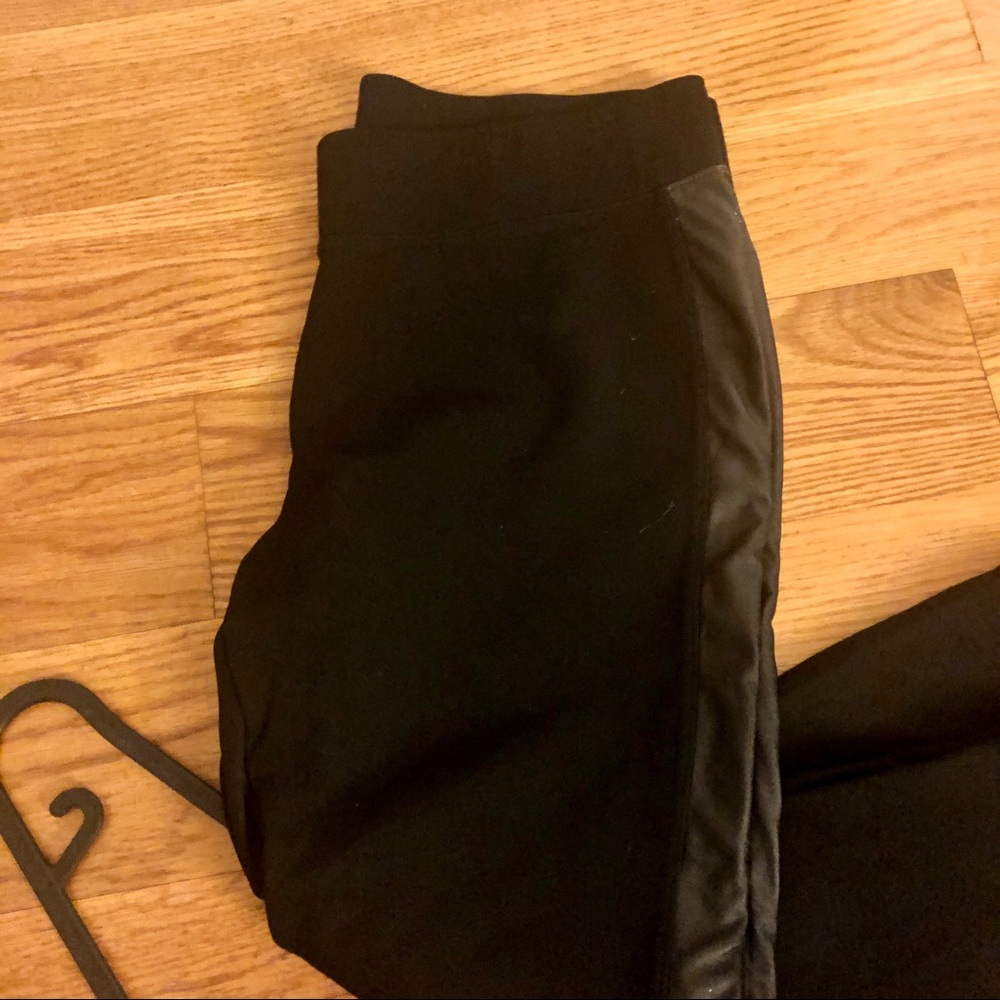SOLD❗️WHBM Black Legging - Picture 4 of 4